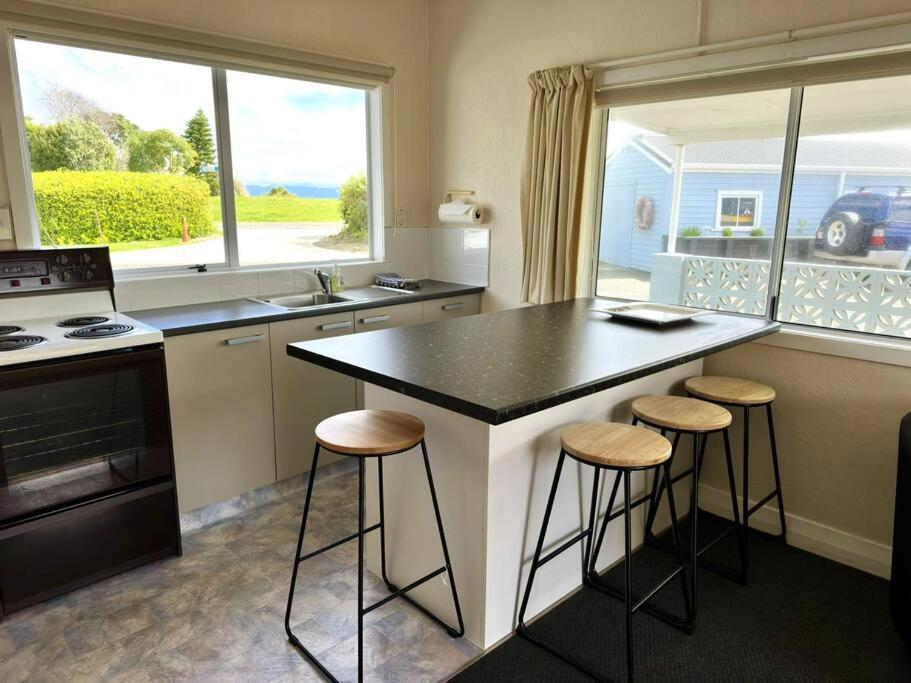 Pohara'S Seaside Chalet エクステリア 写真